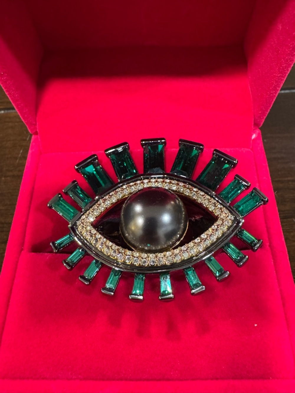 Kurt Geiger Emerald Eye Statement Ring - Green & Black Size 8 - Picture 3 of 7